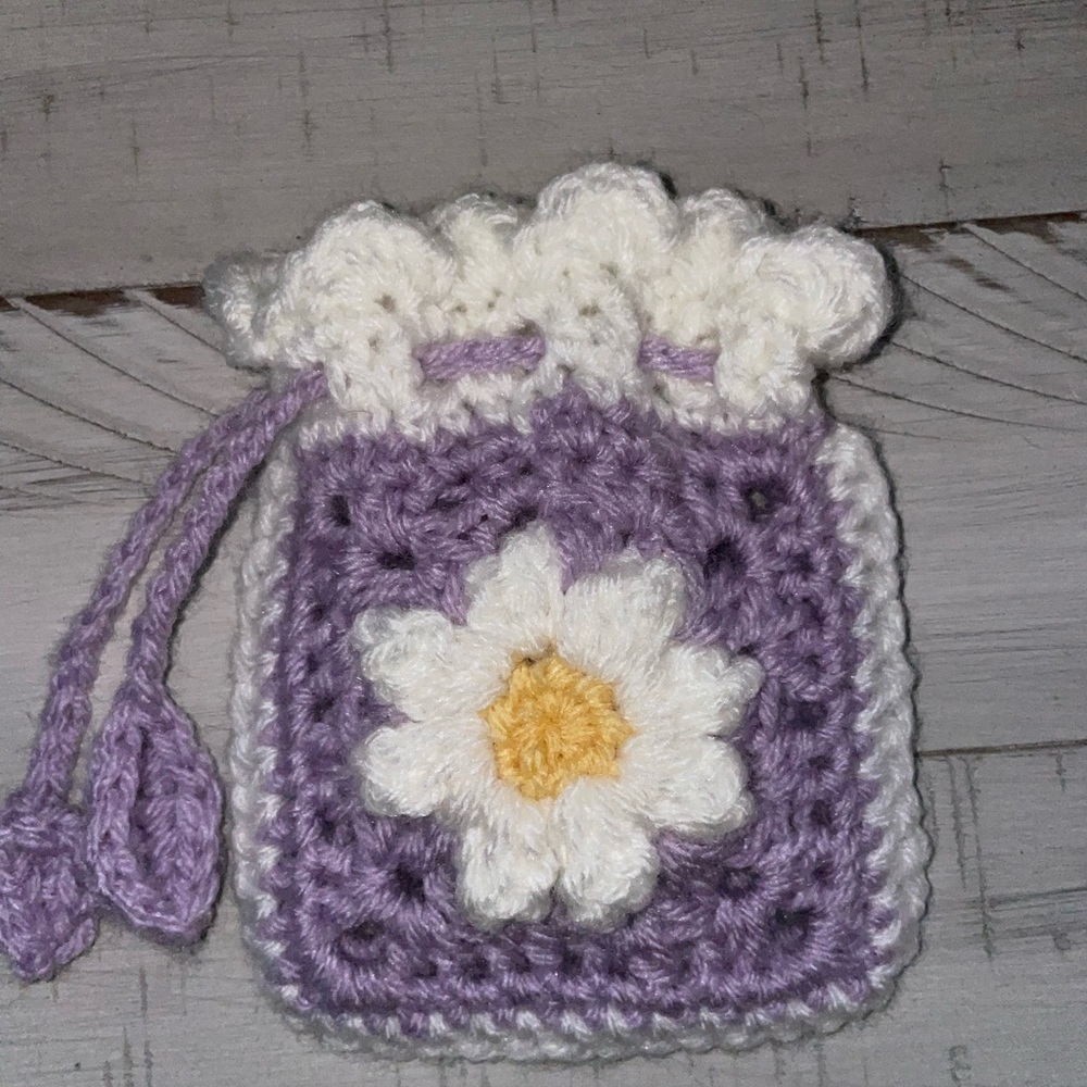 Taking orders for AirPod tie pouch !